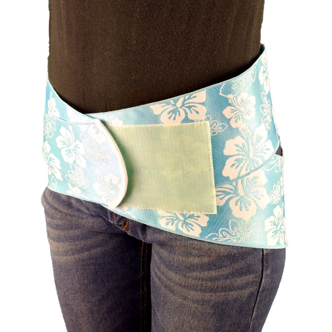 腰椎から骨盤まで幅広く固定できる腰痛ベルト クロスベルト ハイビスカス ブルー